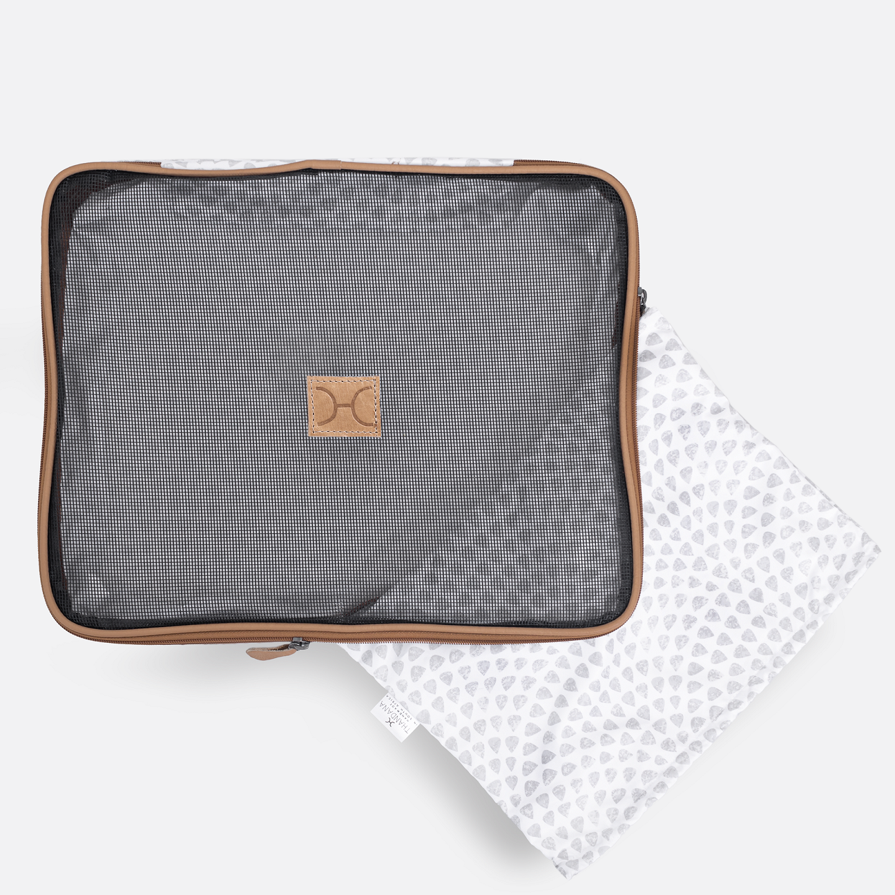 Travel Pods | Scale Away Moonstruck