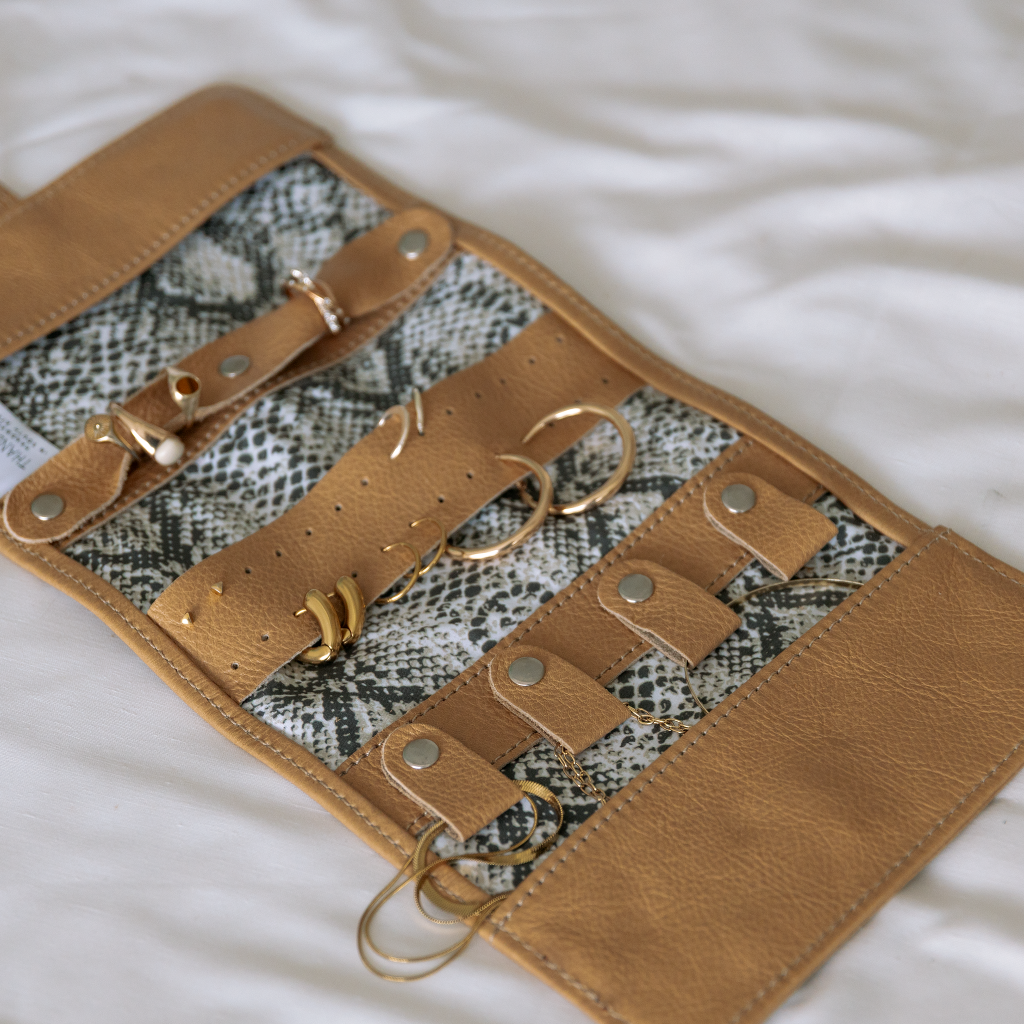 Jewellery Wrap | Genuine Leather Jewellery Wrap by Thandana