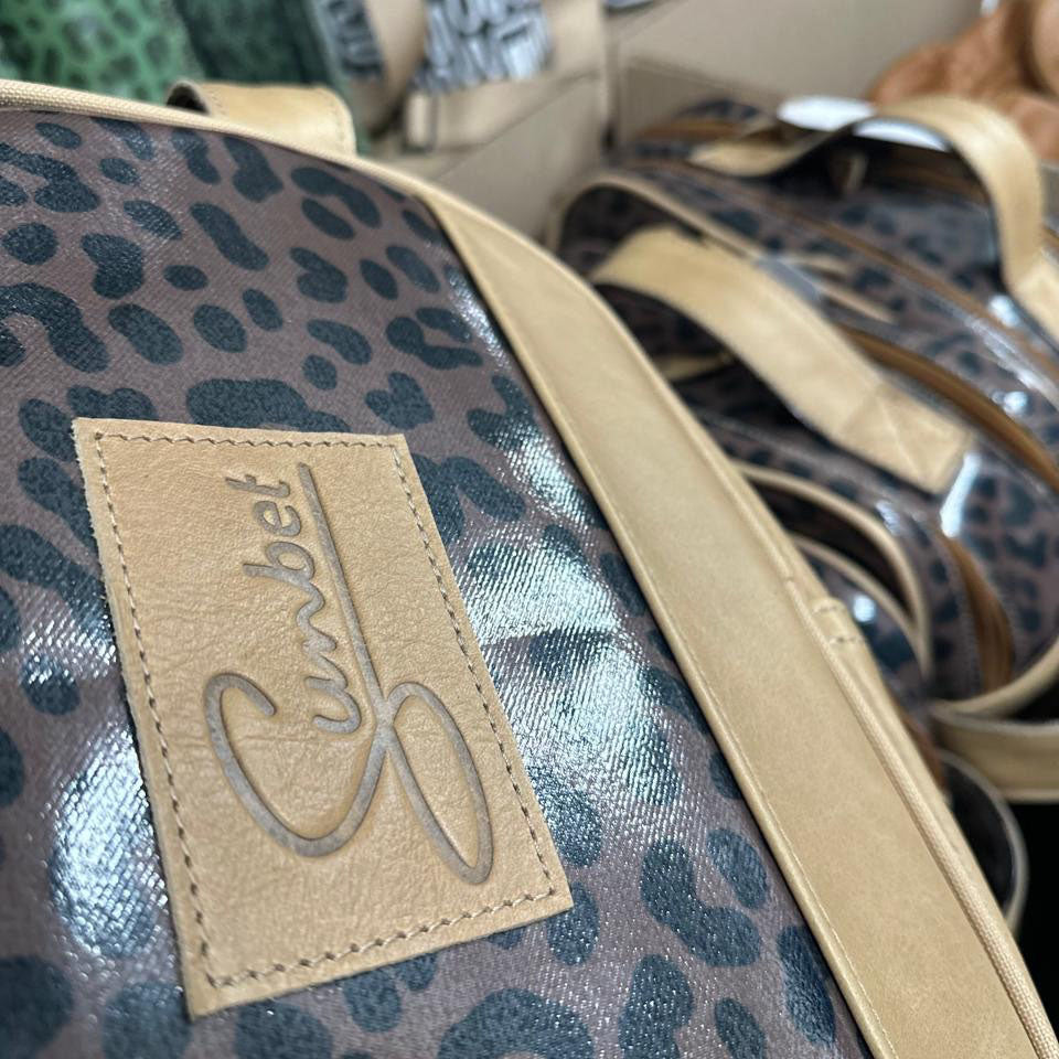 Laptop 15’ Bag | Wax Canvas with Genuine Leather | Corporate Laptop Bag Wax Canvas by Thandana