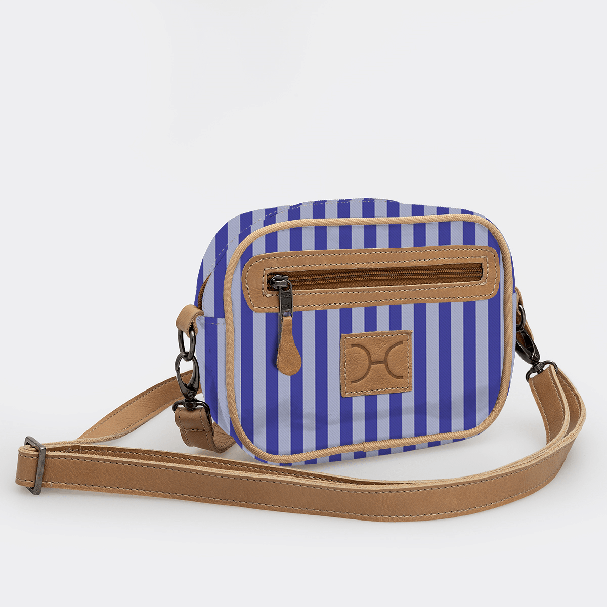 Lipstick Bag | Laminated Fabric with Genuine Leather Linear - Jet Lipstick Bag by Thandana