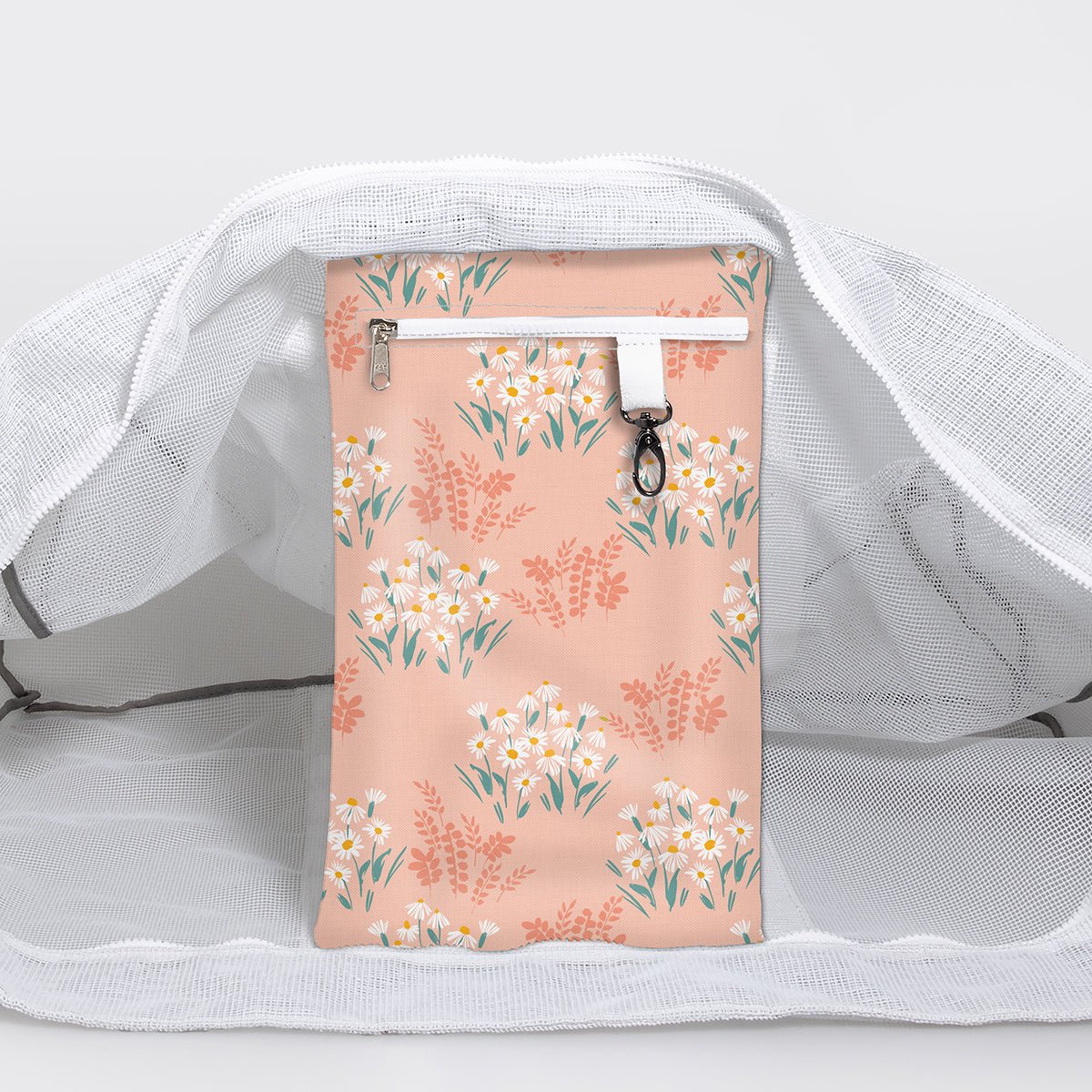 Meshie Large Beach Bag | White Crazy Daisy - Blush Utility Shopper Bag by Thandana
