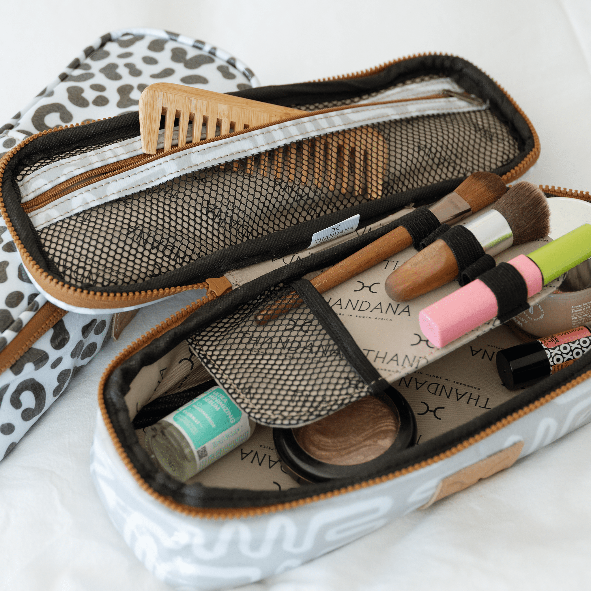 Mod Case Large | Laminated Fabric Vanity Fabric by Thandana