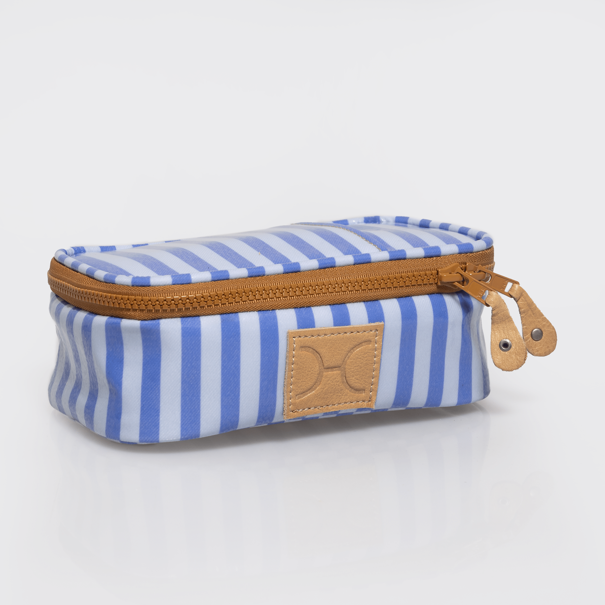 Mod Case Medium | Laminated Fabric Linear - Jet Vanity Fabric by Thandana