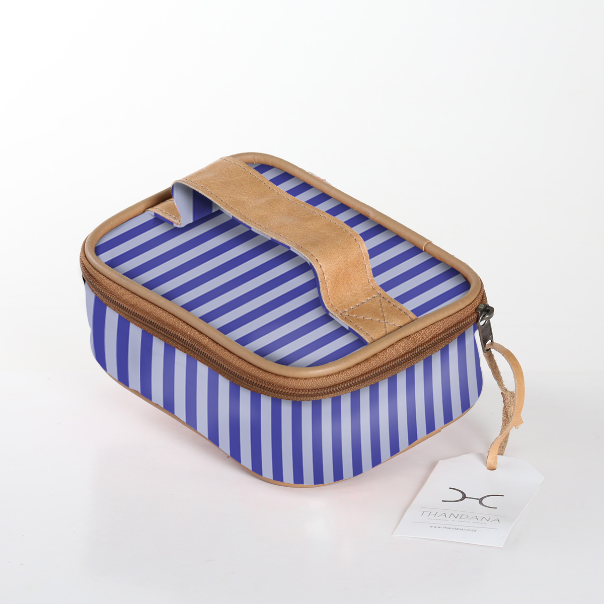 Single Toiletry | Laminated Fabric with Genuine Leather Linear - Jet / Chunky Zip (new) Single Toiltery Fabric