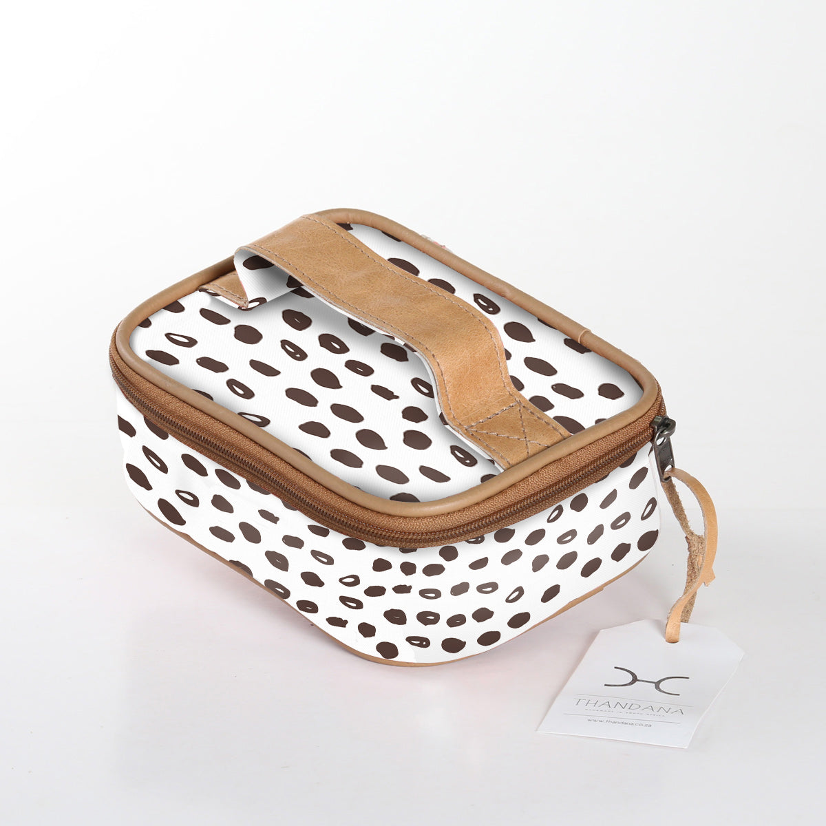 Single Toiletry | Laminated Fabric with Genuine Leather Seeds – White / Chunky Zip (new) Single Toiltery Fabric