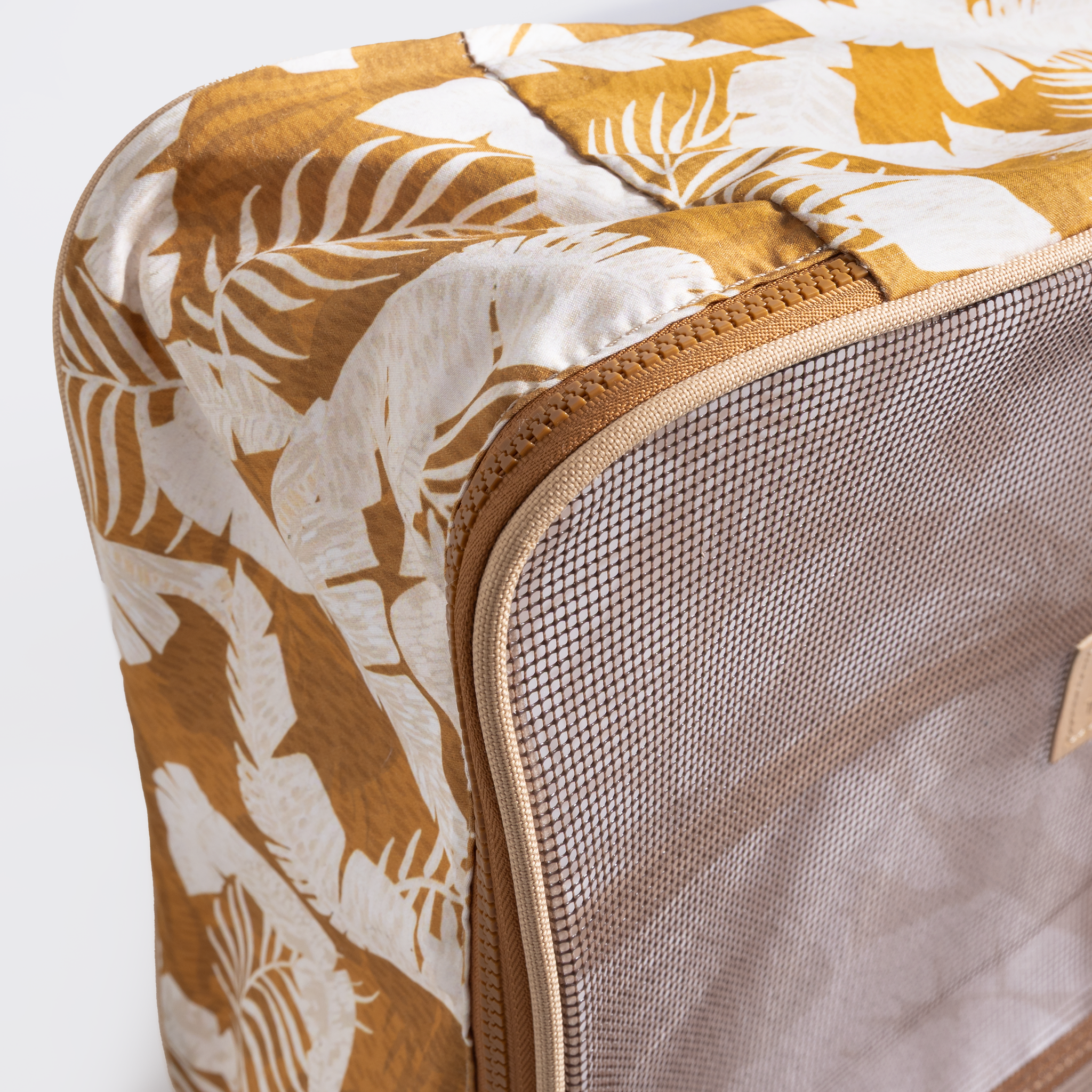 Travel Pods | Fauna - Earth Fauna - Earth Travel Pods by Thandana