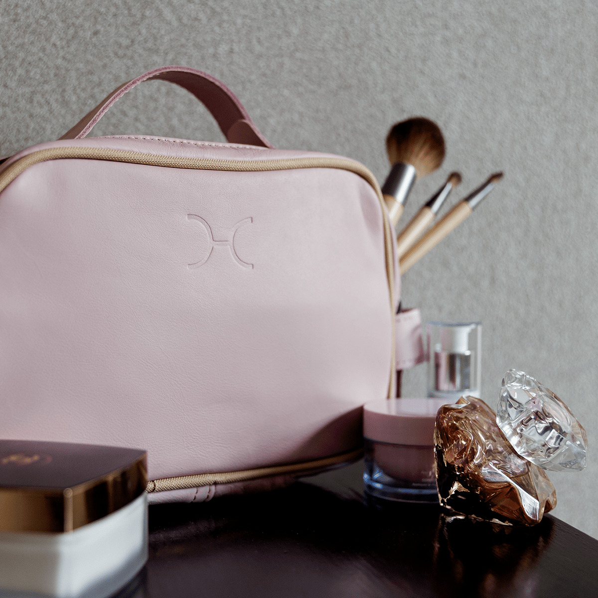 Vanity Unisex | Genuine Leather Vanity Bag by Thandana