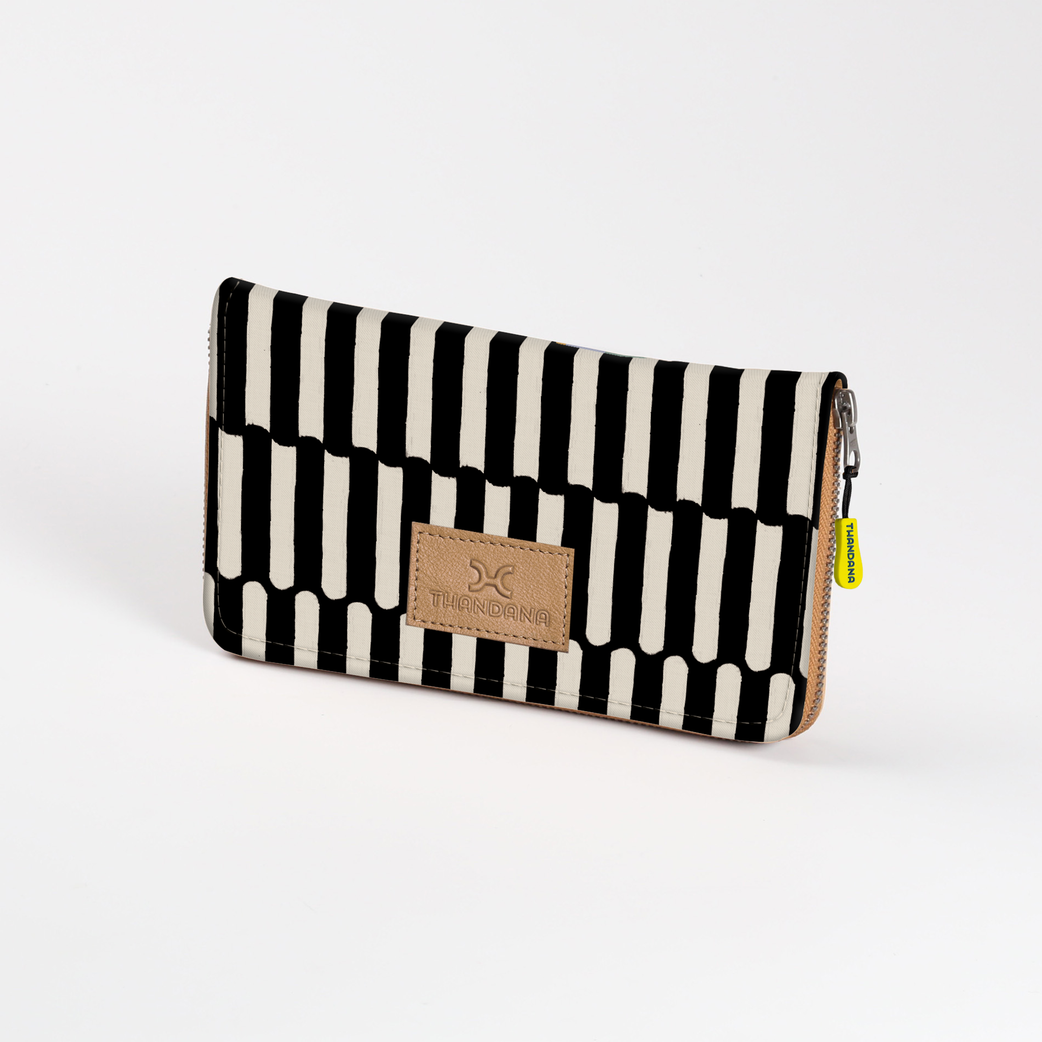 Women’s Large Purse| Laminated Fabric with Genuine Leather Indie - Pitch / Chunky Zip Ladies Large Wallet Fabric