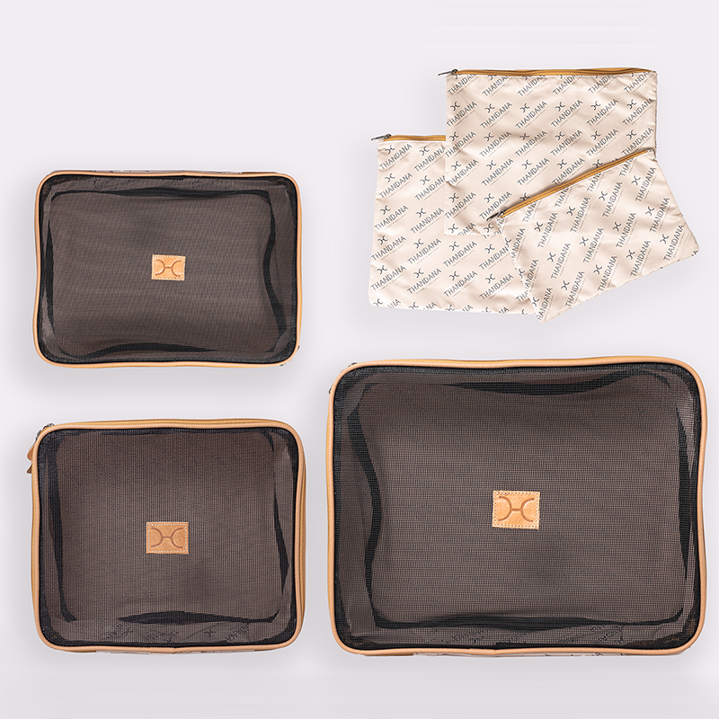 Travel Pods | Logo Print