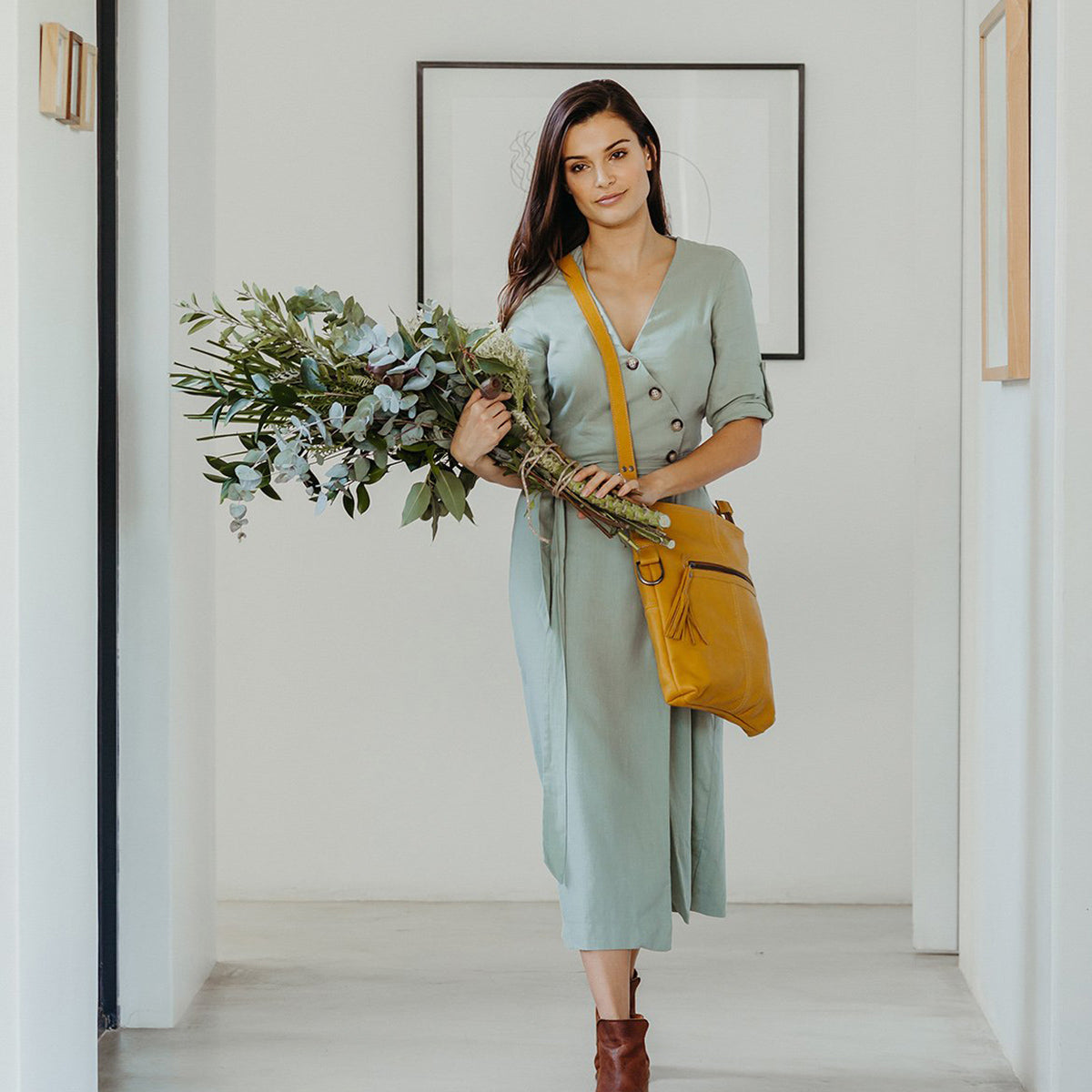 Messenger Handbag | Leather